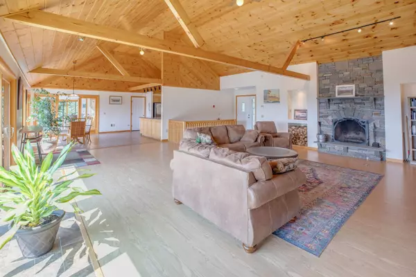 Dalton, NH 03598,317 Mountain RD