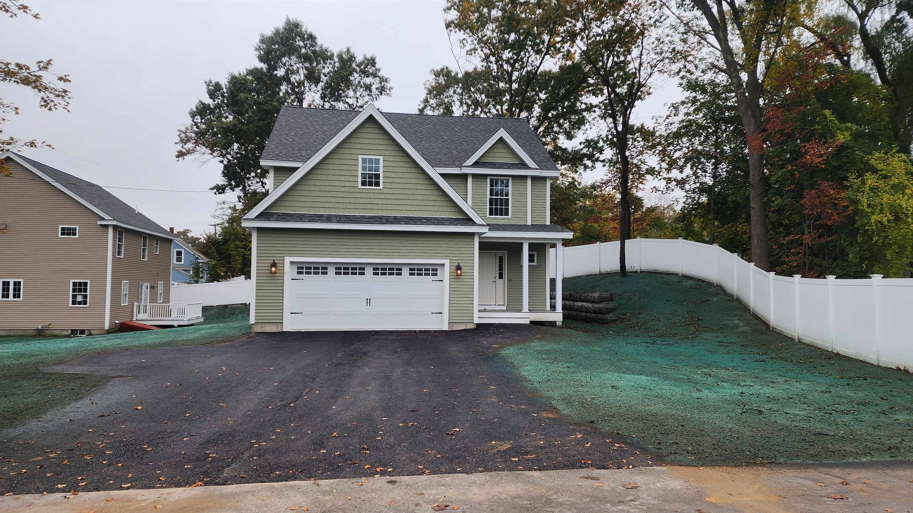 4 C ST, Hudson, NH 03051
