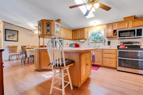 Seabrook, NH 03874,8 Butland AVE