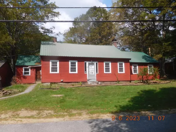 62 Town House RD, New Hampton, NH 03256