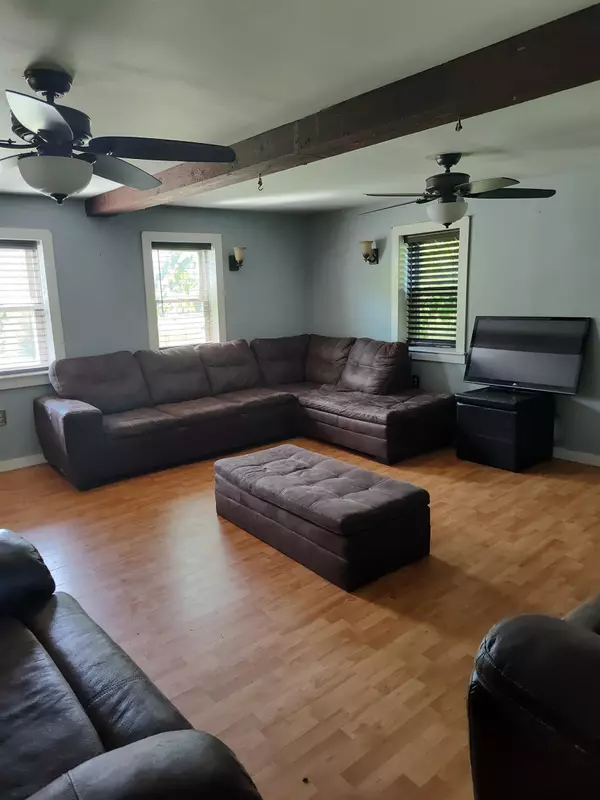 Hooksett, NH 03106,29 Martins Ferry RD