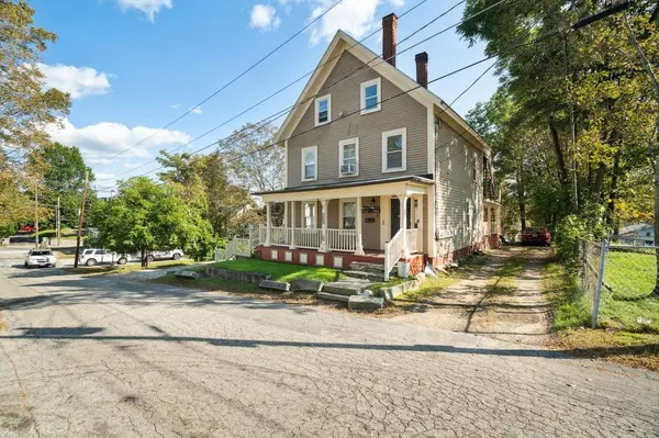 Farmington, NH 03835,12 School ST