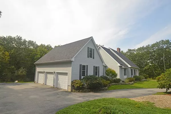 Atkinson, NH 03811,2 Kings Grant DR