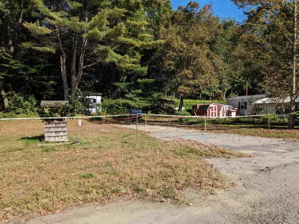 14 Lower Landing RD, Claremont, NH 03743