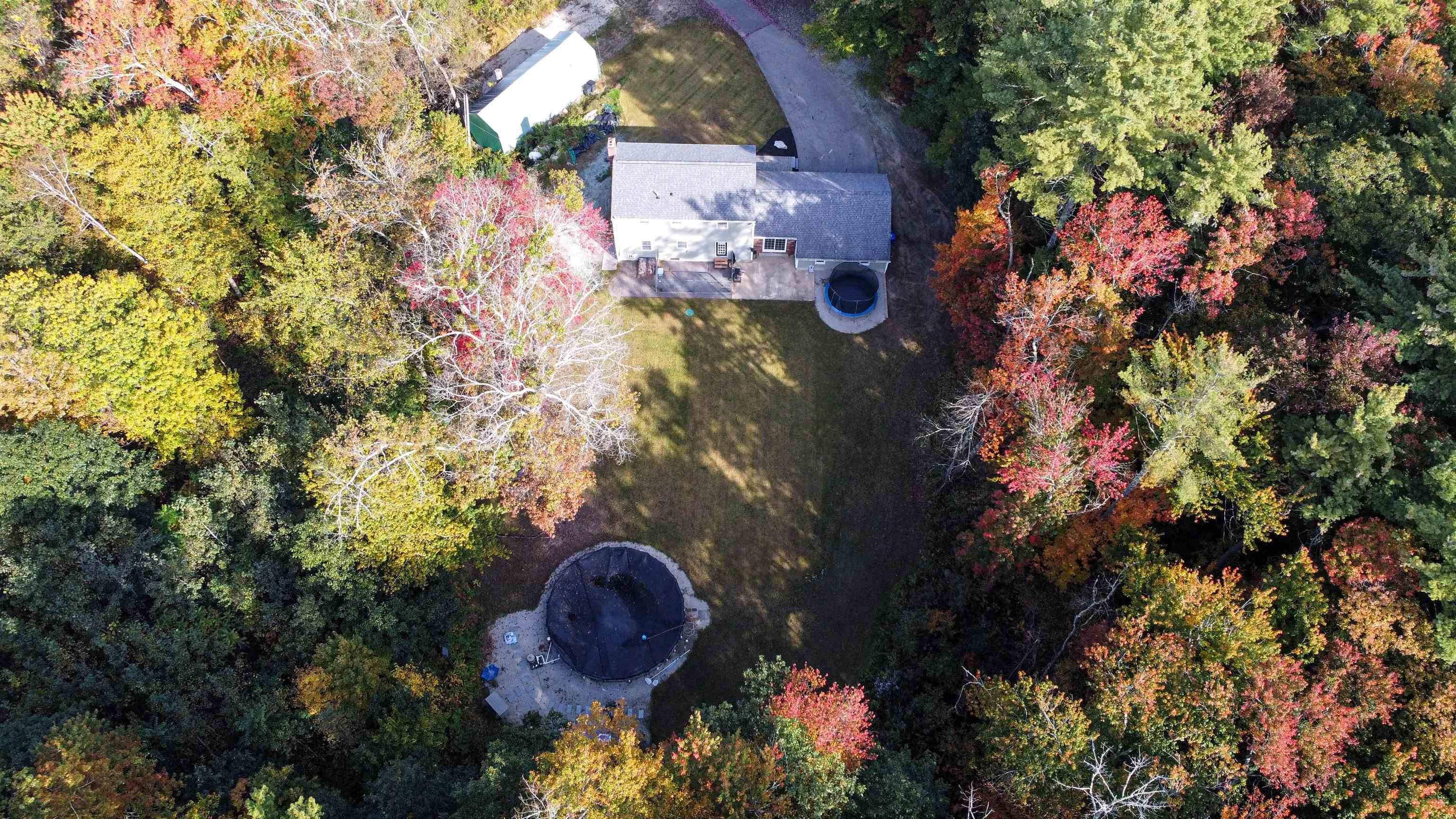 Hudson, NH 03051,22 Cheney DR