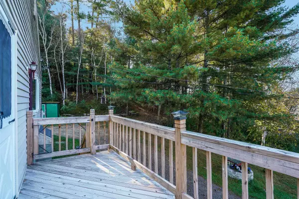 Pelham, NH 03076,81 Burns RD