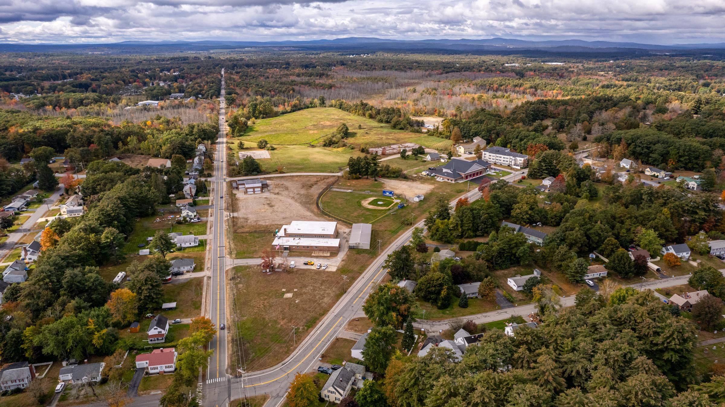 15 Blackwater RD, Somersworth, NH 03878