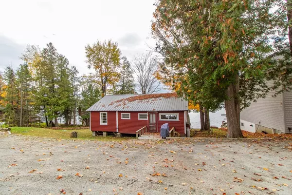 Charleston, VT 05833,107 Apple Tree LN