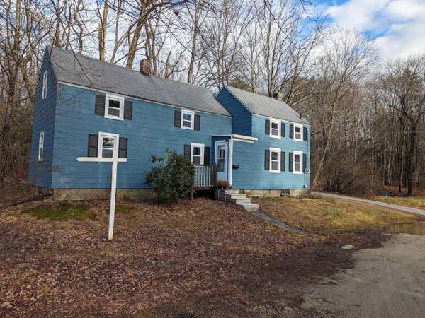 4 Seymour CT, Farmington, NH 03835