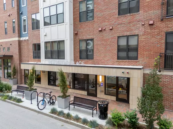 Portsmouth, NH 03801,99 Foundry PL #106