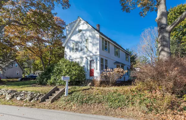 25 Philbrick RD, Kittery, ME 03904