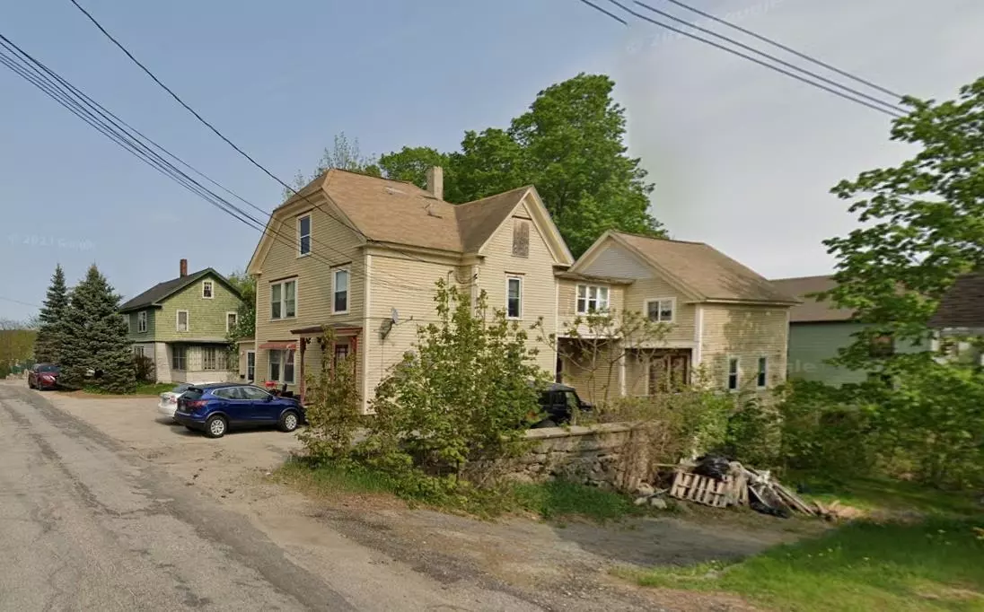 Farmington, NH 03835,34 Grove ST