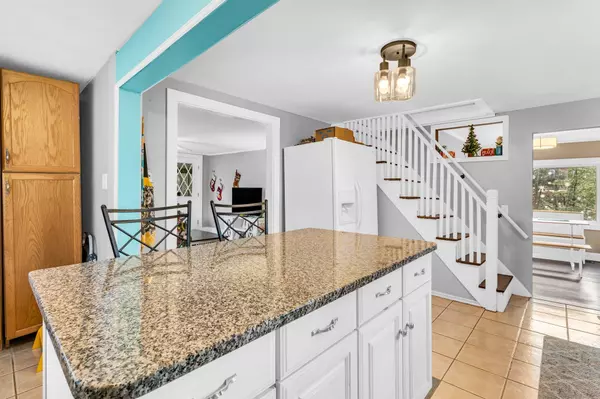 Farmington, NH 03835,182 Central ST