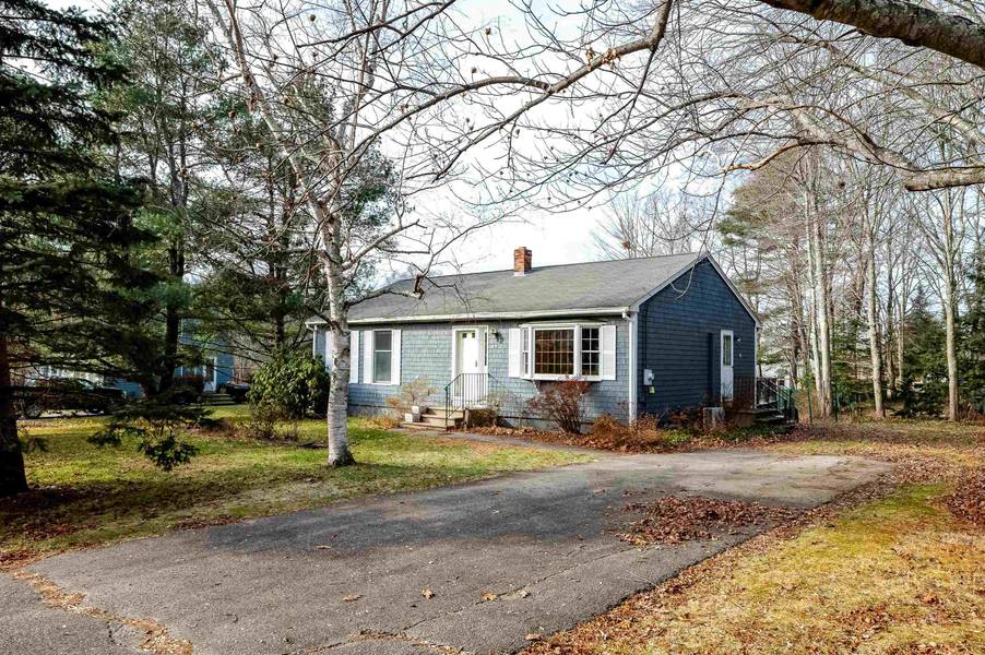 44 Buttonwood RD, South Berwick, ME 03908