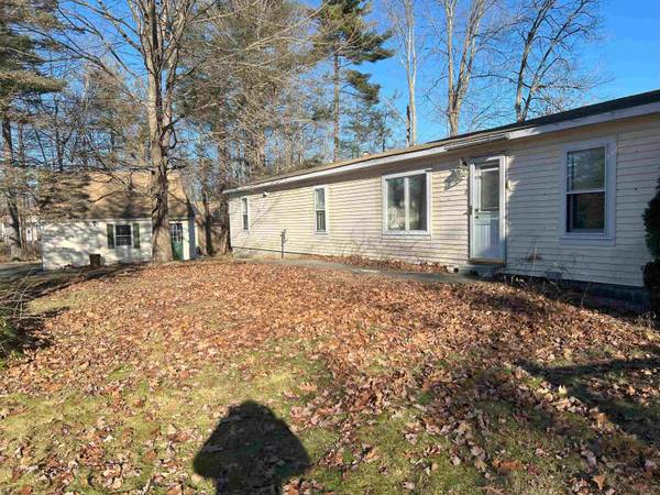 Seabrook, NH 03824,8 Whittier DR