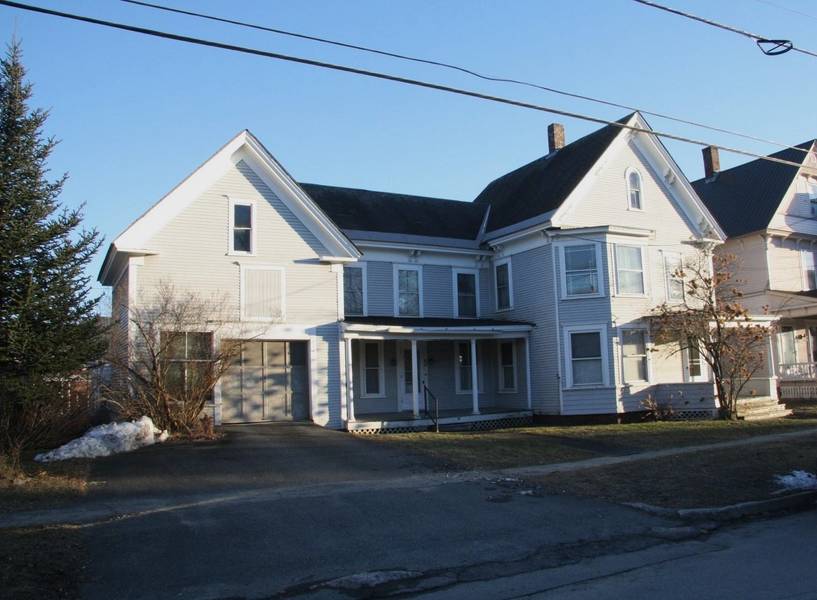 52 Main ST, Lyndon, VT 05851