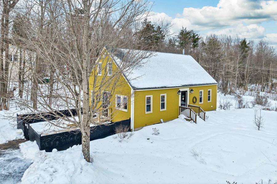 134 Mountain RD, Tuftonboro, NH 03816