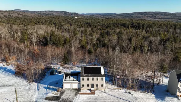 Farmington, NH 03835,107 Richards WAY