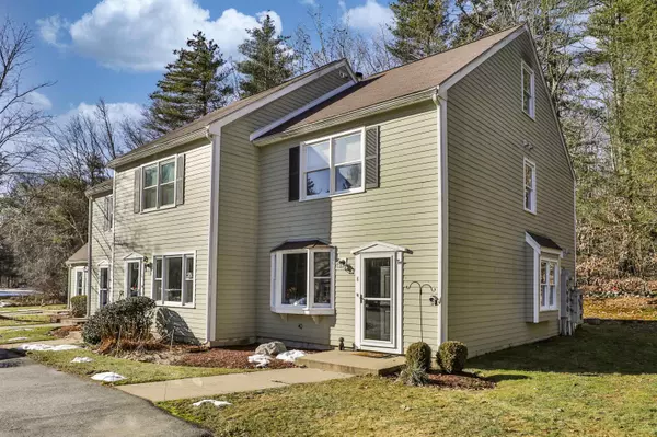 8 Chestnut CIR, Merrimack, NH 03054