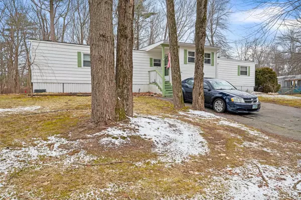 Seabrook, NH 03874,55 Heather LN