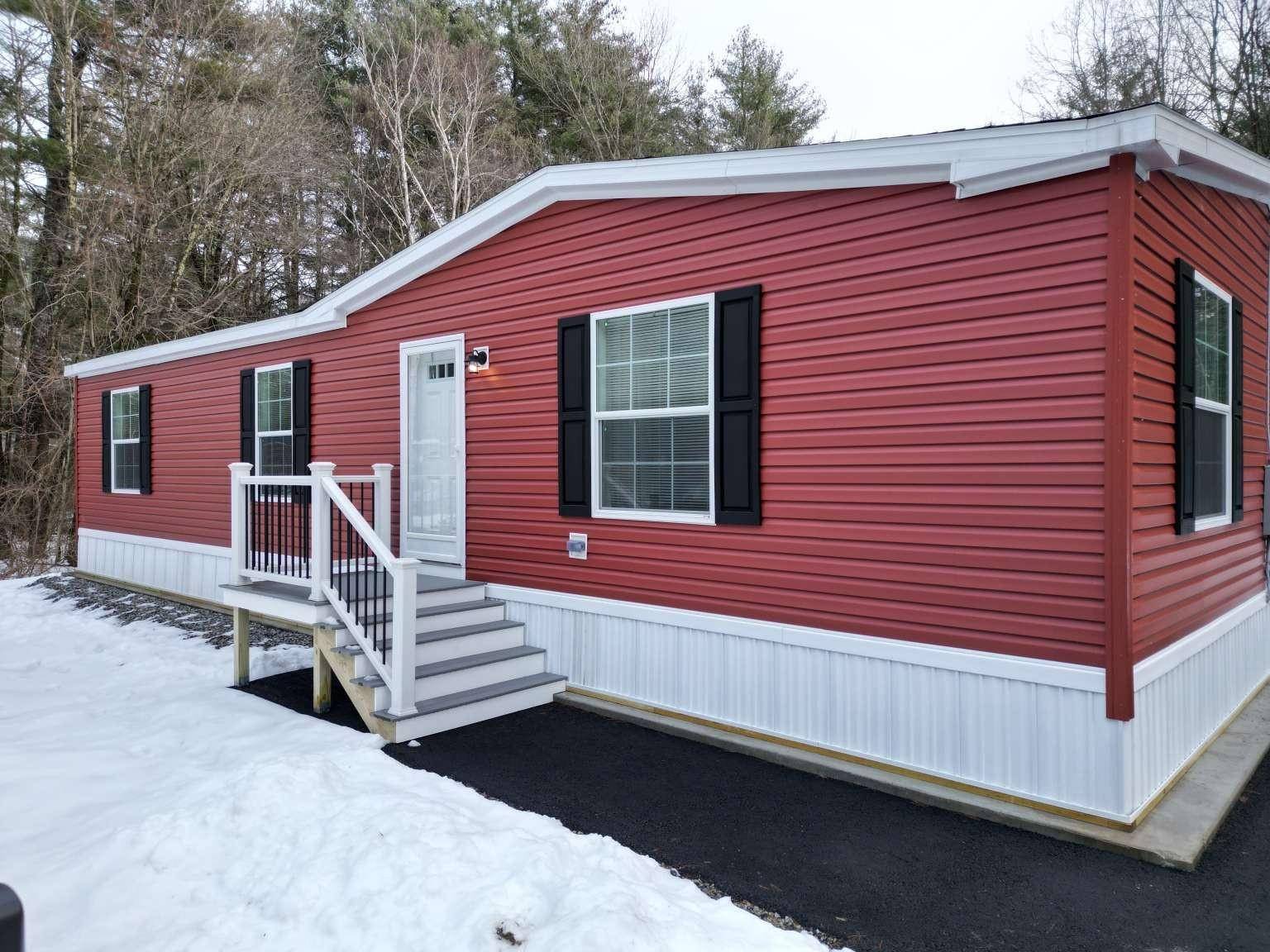 21 Mercury LN, Nashua, NH 03062