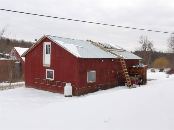 305 Richard RD, Franklin, VT 05457