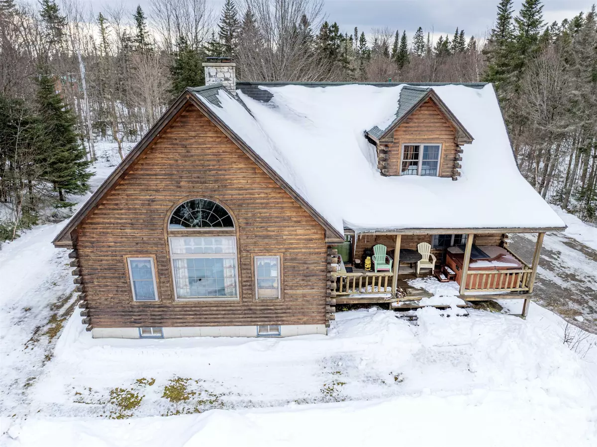 Pittsburg, NH 03592,110 Momenee LN