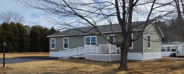 1 Stoneledge RD, North Hampton, NH 03862