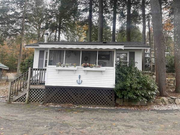 Laconia, NH 03246,1011 Weirs BLVD #2