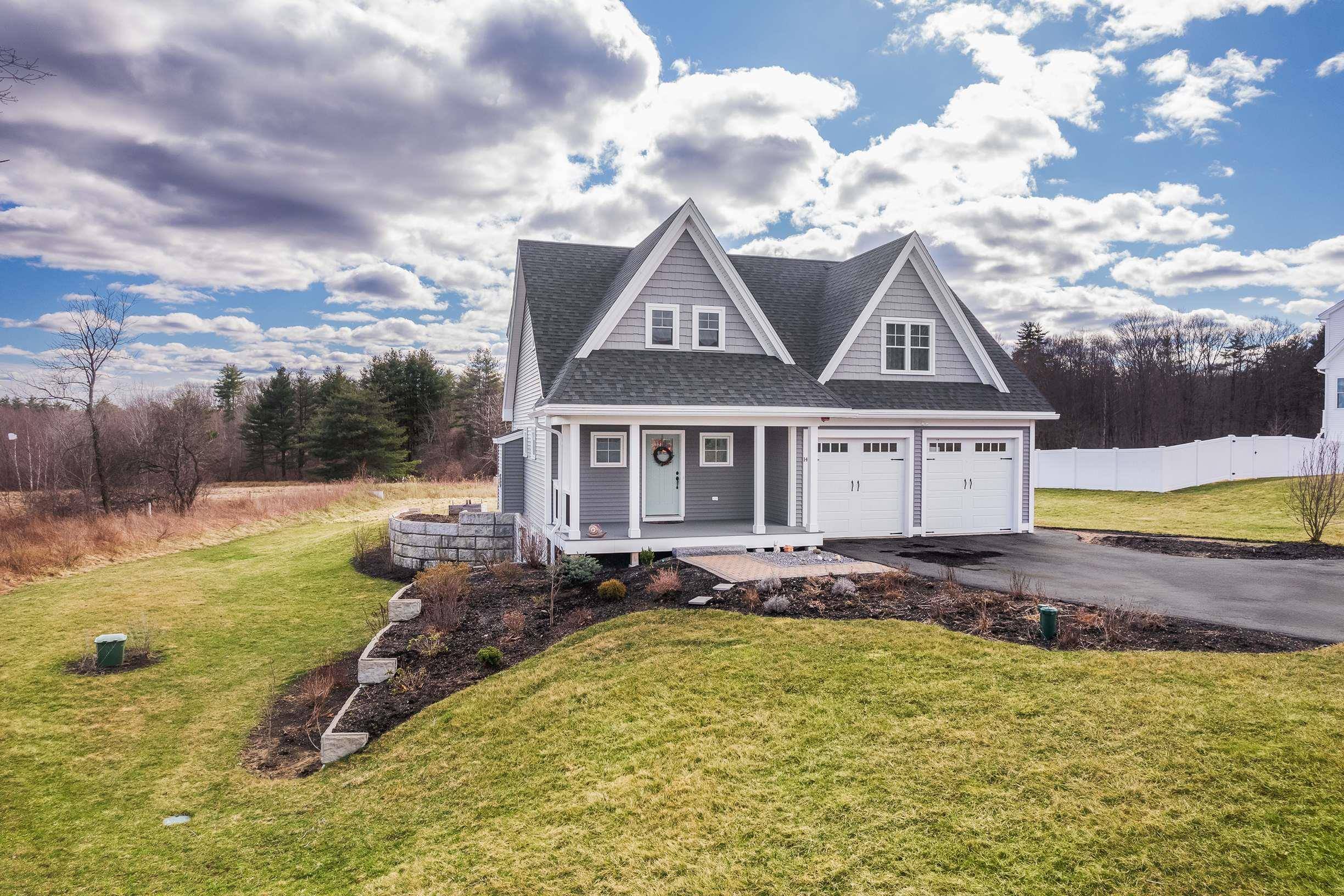 Stratham, NH 03885,14 Whittaker DR
