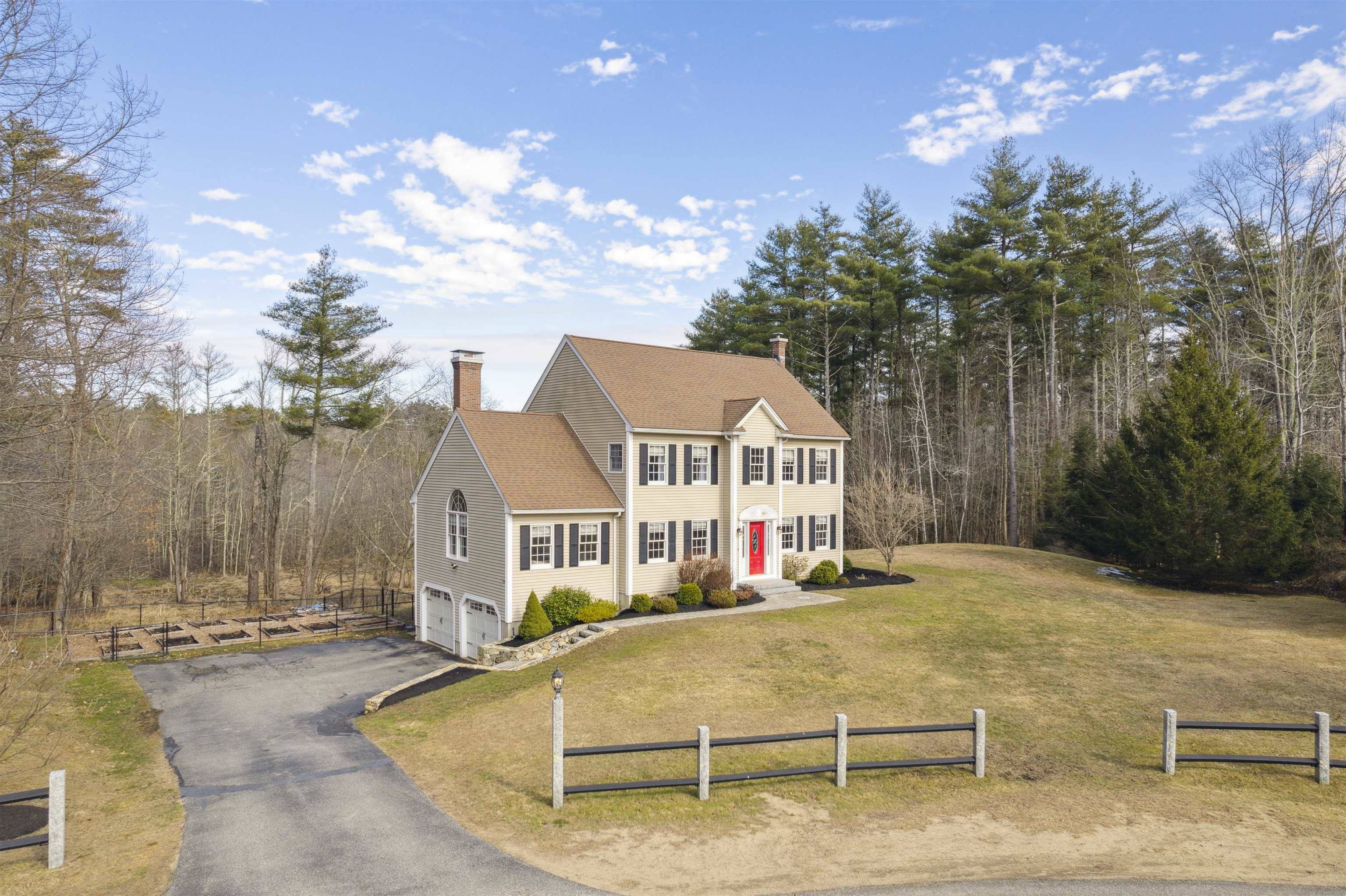 15 Lindon DR, Brentwood, NH 03833