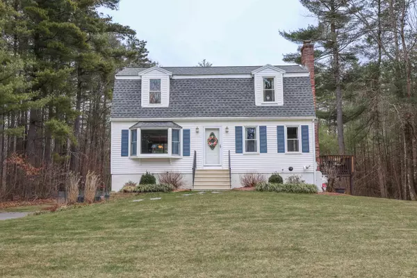 17 Fairway RD, Londonderry, NH 03053-2567