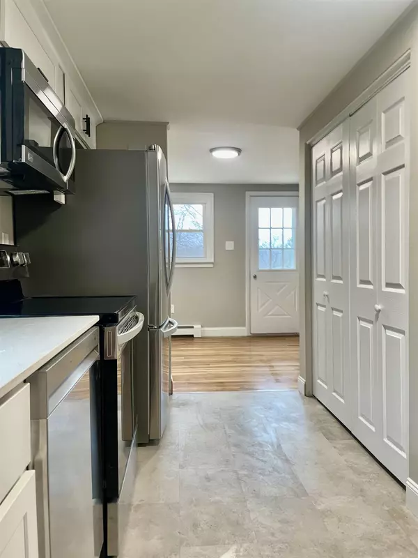 Northfield, NH 03276,6 Memorial ST