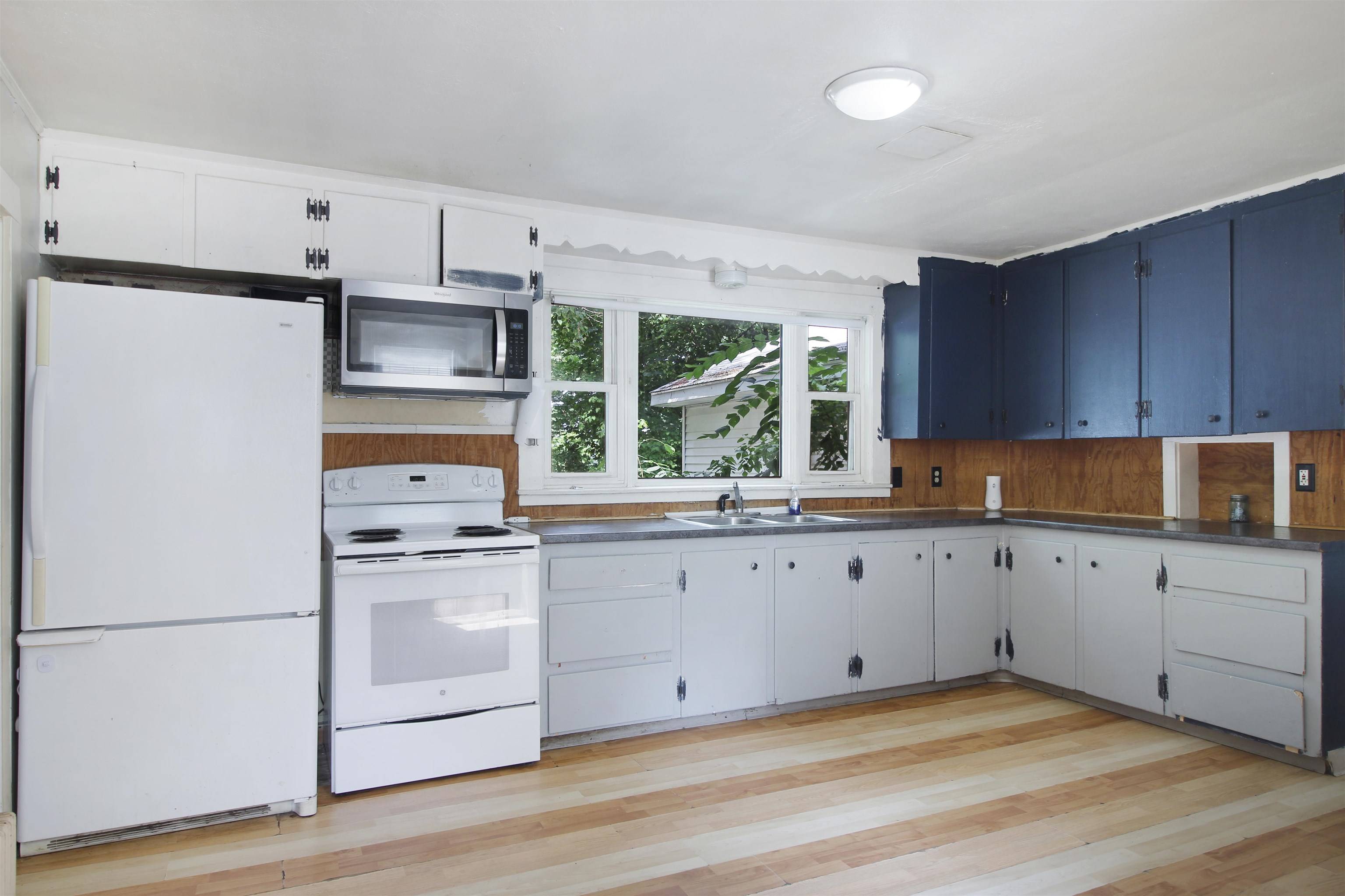 27 High ST, Laconia, NH 03246