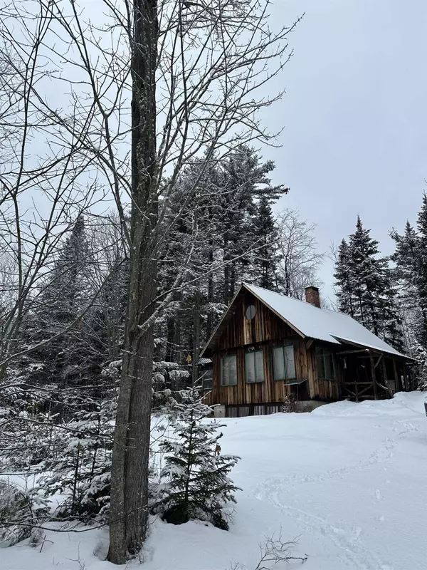 26 Railroad ST, Milan, NH 03588