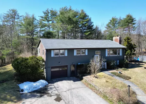 29 Pine Crest DR, Goffstown, NH 03045