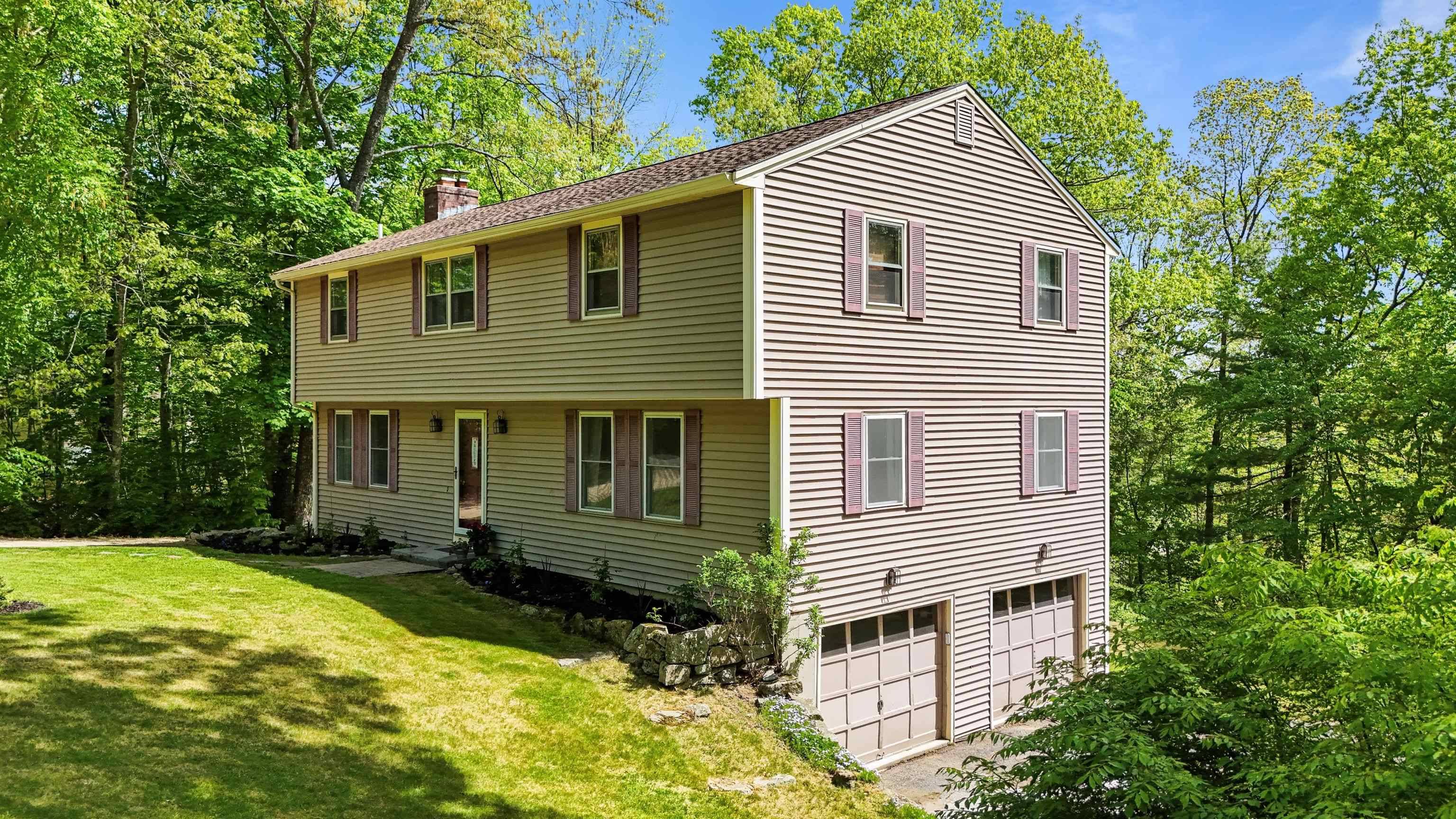33 Pinecrest LN, Durham, NH 03824