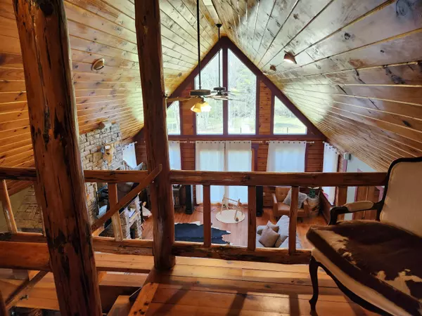 Poultney, VT 05764,142 Chelsea LN