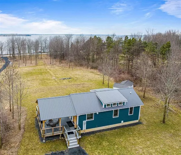 Alburgh, VT 05440,360 Terrapin LN