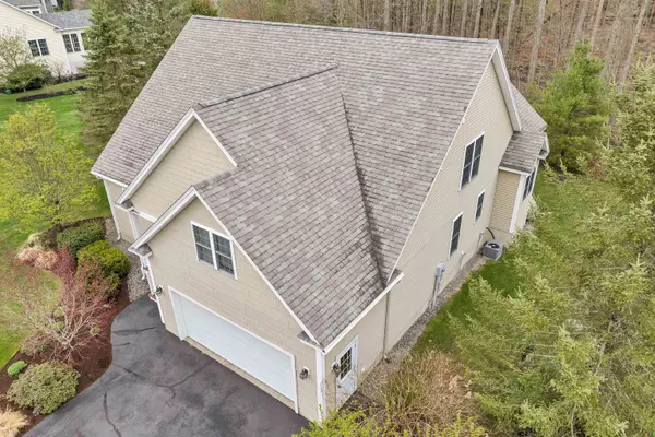Stratham, NH 03885,22 Vineyard DR