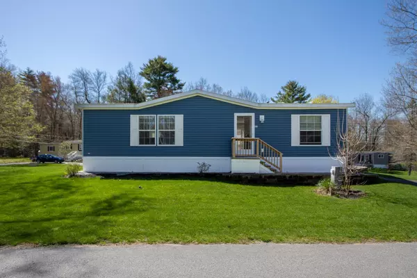 32 Hemlock Haven, Hampton, NH 03842