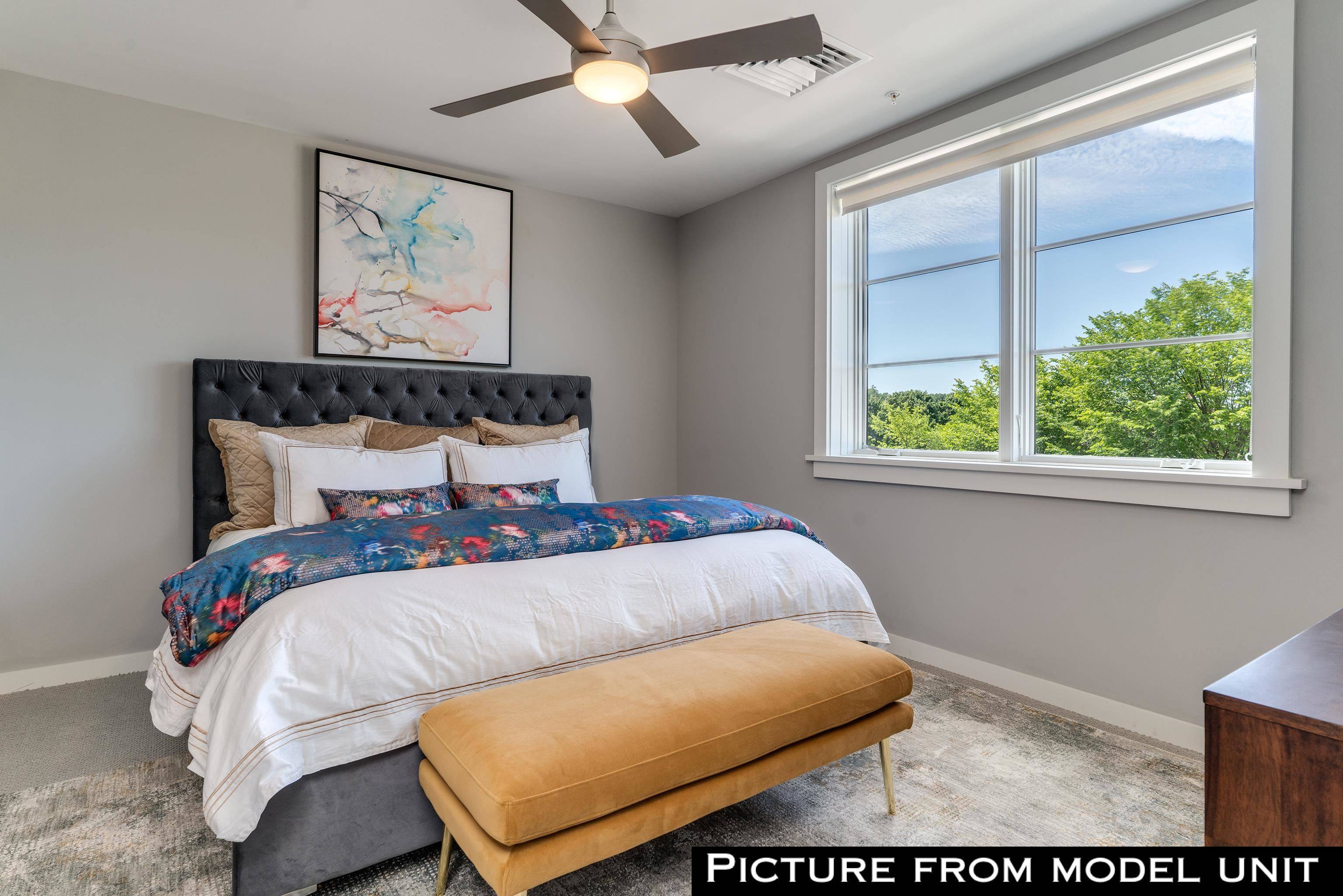 Laconia, NH 03246,51 Elm ST #303
