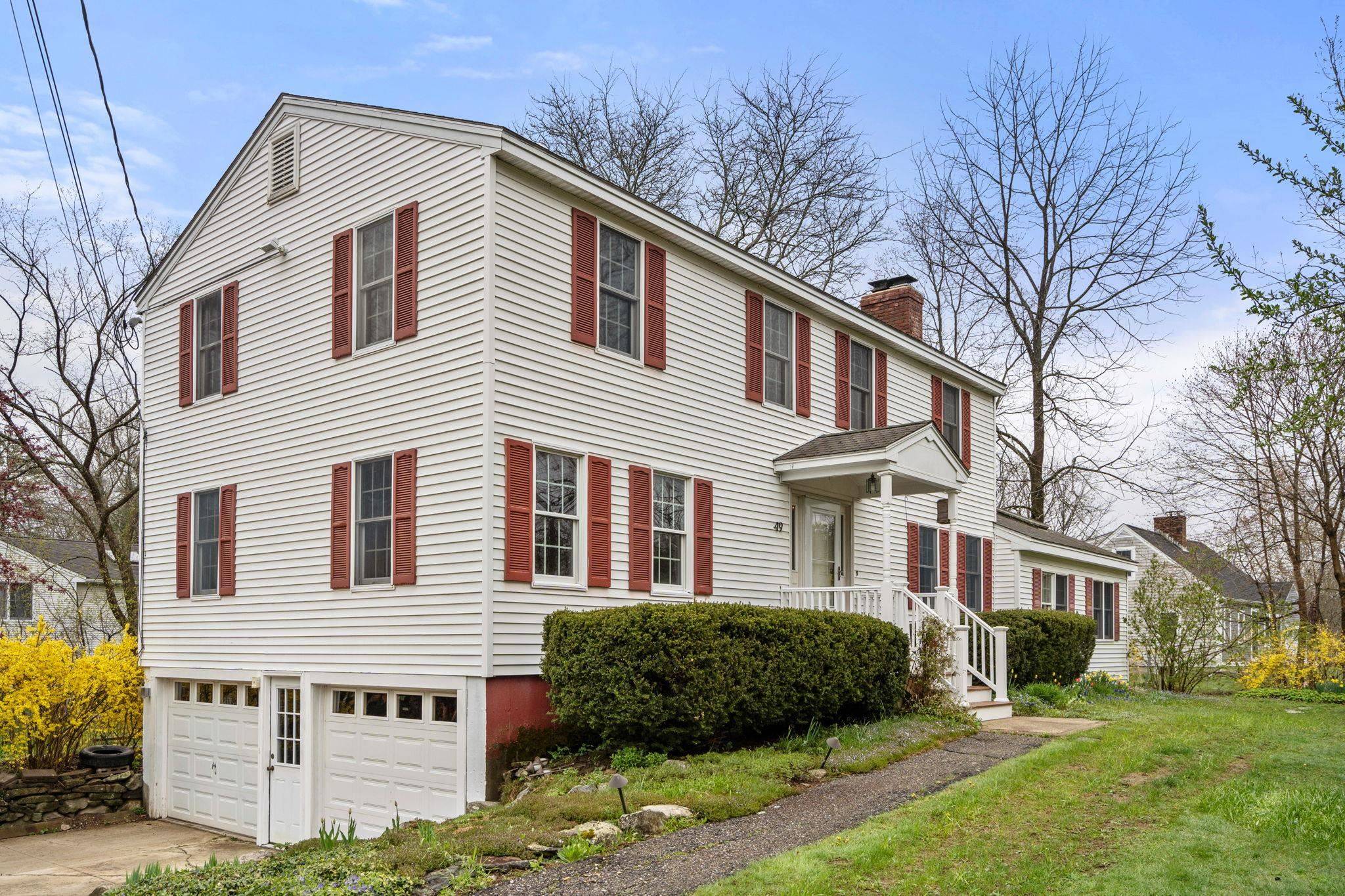 Durham, NH 03824,49 Emerson RD