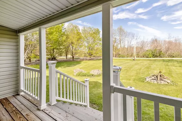 Isle La Motte, VT 05463,33 North Shore RD