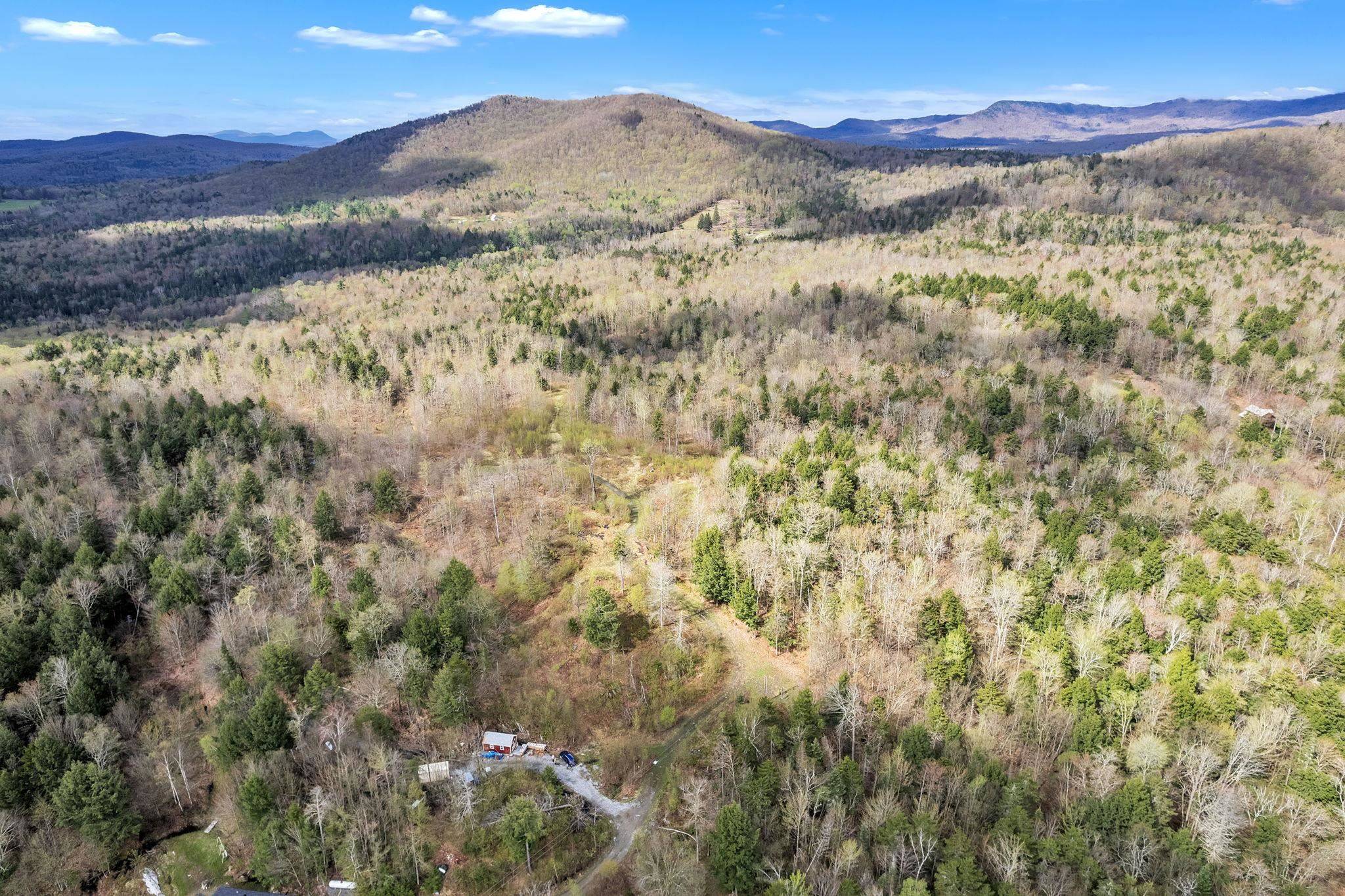 235 Hill Top DR, Worcester, VT 05682