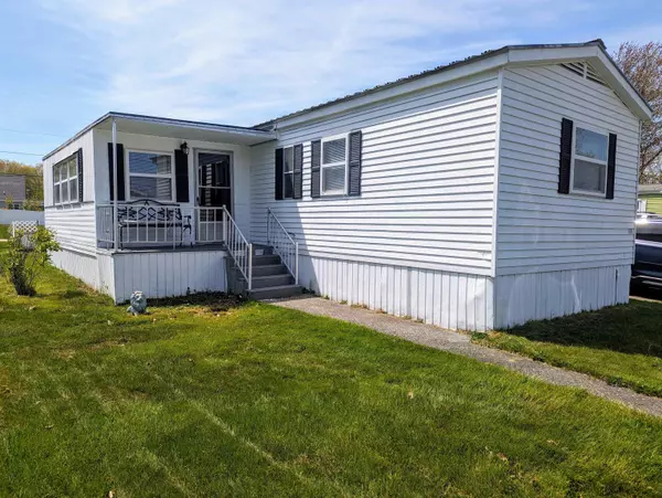 175 Staples ST, Seabrook, NH 03874