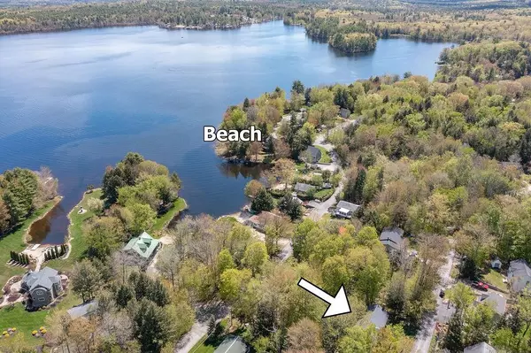 Farmington, NH 03835,17 Viviana DR