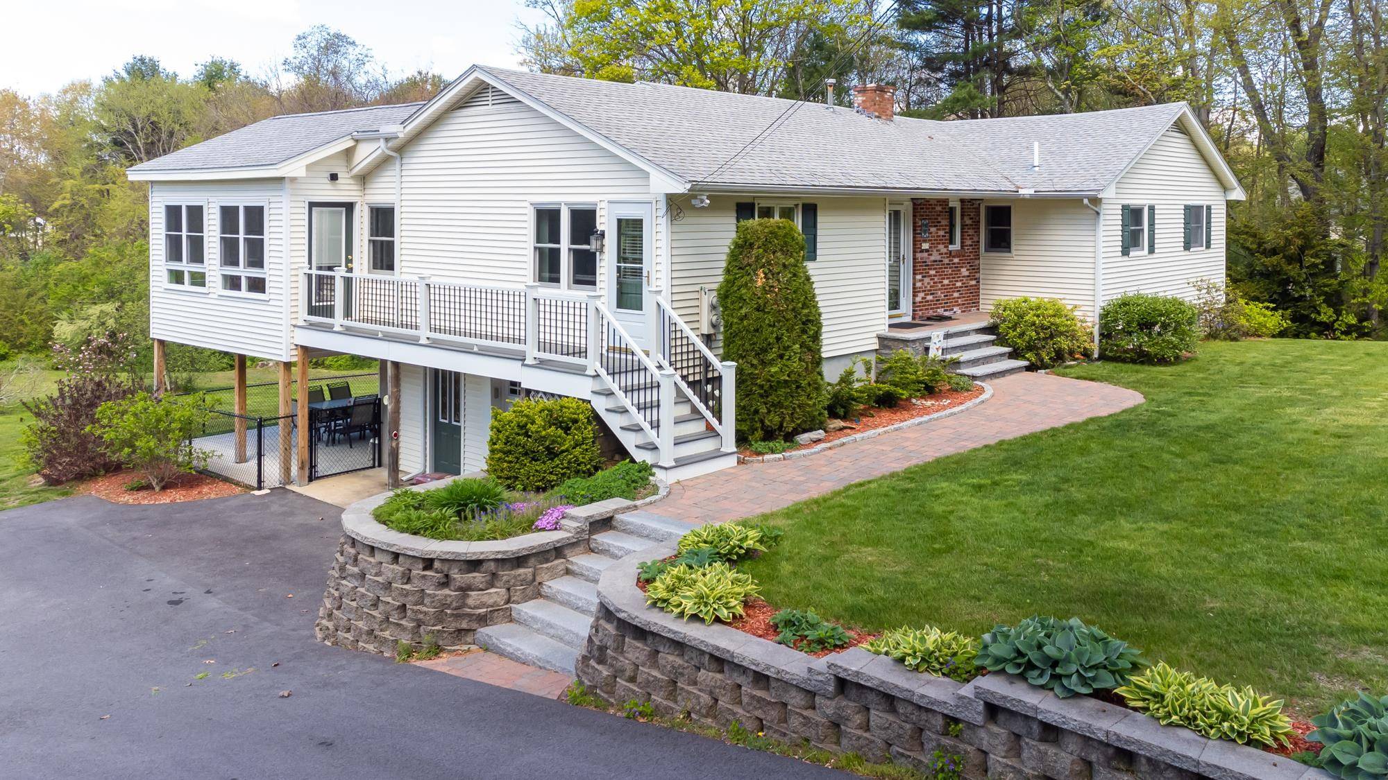 101 Musquash RD, Hudson, NH 03051