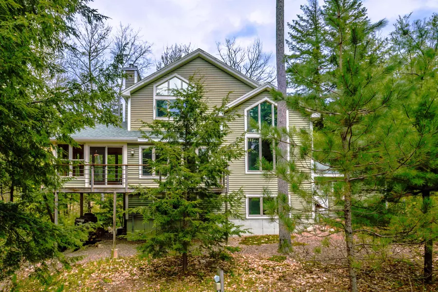 41 Whites Ledge LN, Bartlett, NH 03838