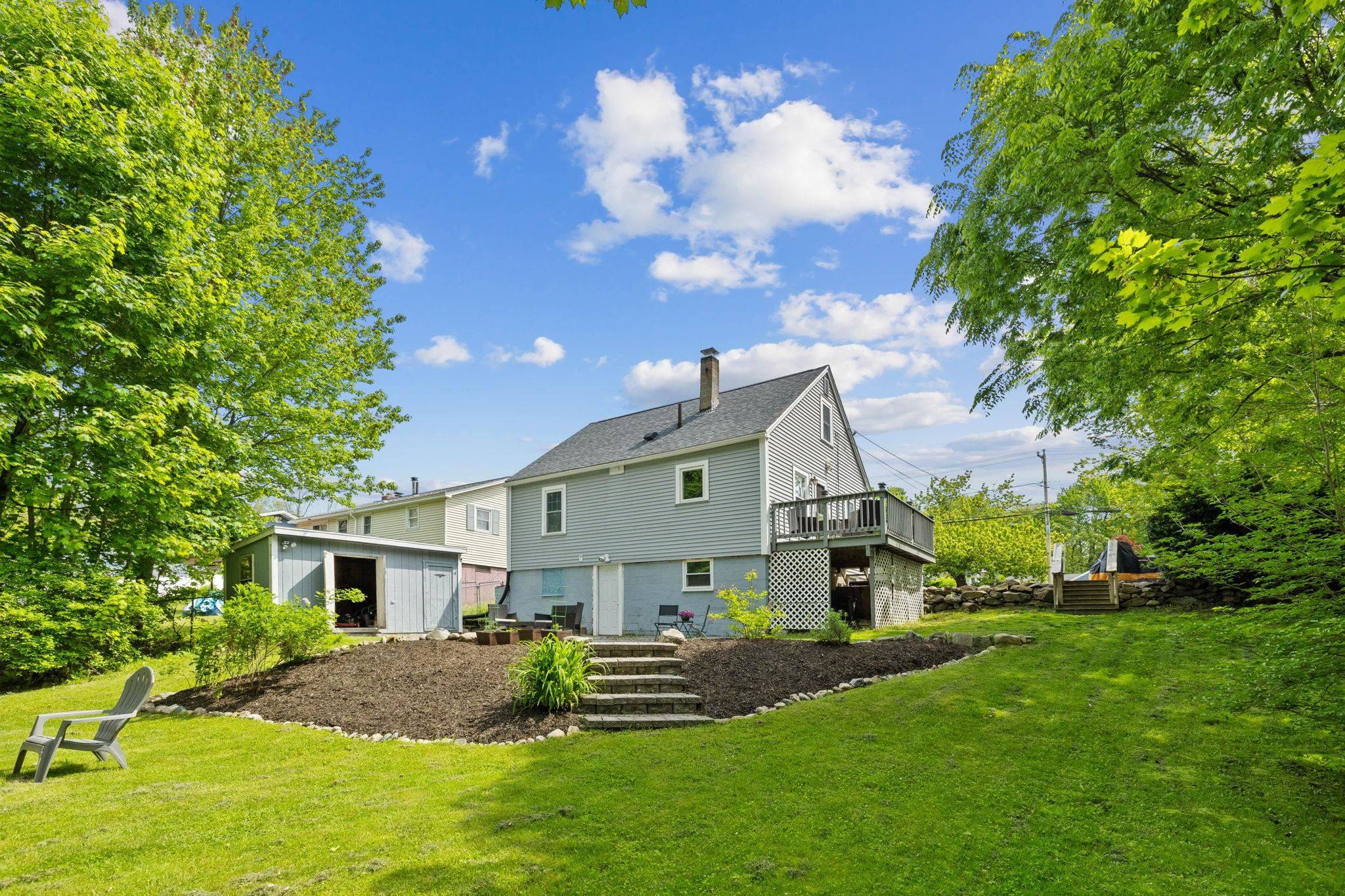 Manchester, NH 03103,137 Huse RD